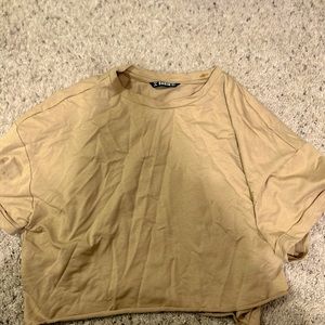 Beige crop top size (L)